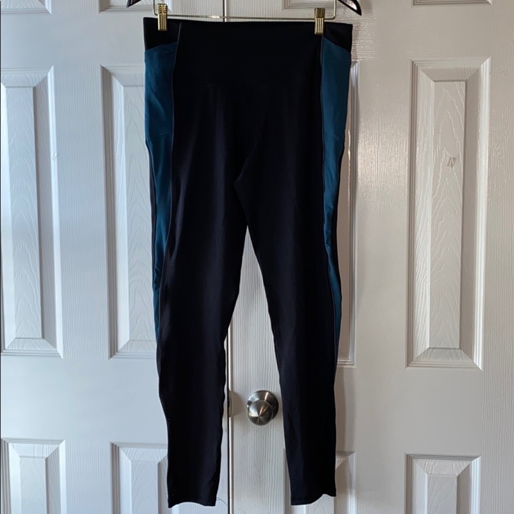 Athletic leggings
